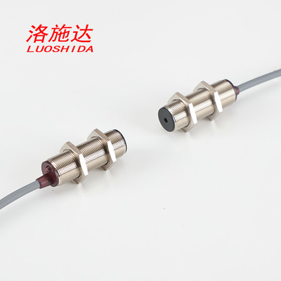 3 Wire Or 4 Wire M18 Proximity Sensor